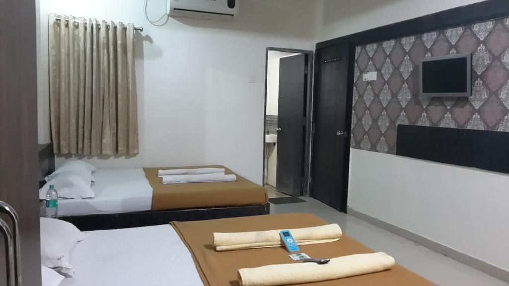 Hotel Sai Galaxy Inn Shirdi Ngoại thất bức ảnh