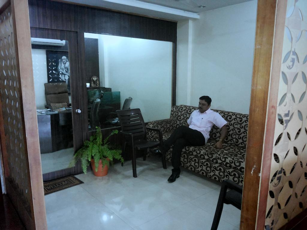 Hotel Sai Galaxy Inn Shirdi Ngoại thất bức ảnh