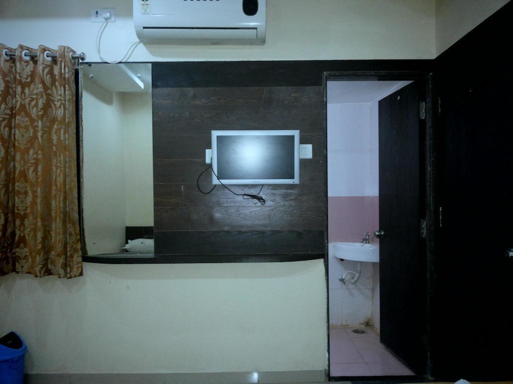 Hotel Sai Galaxy Inn Shirdi Phòng bức ảnh