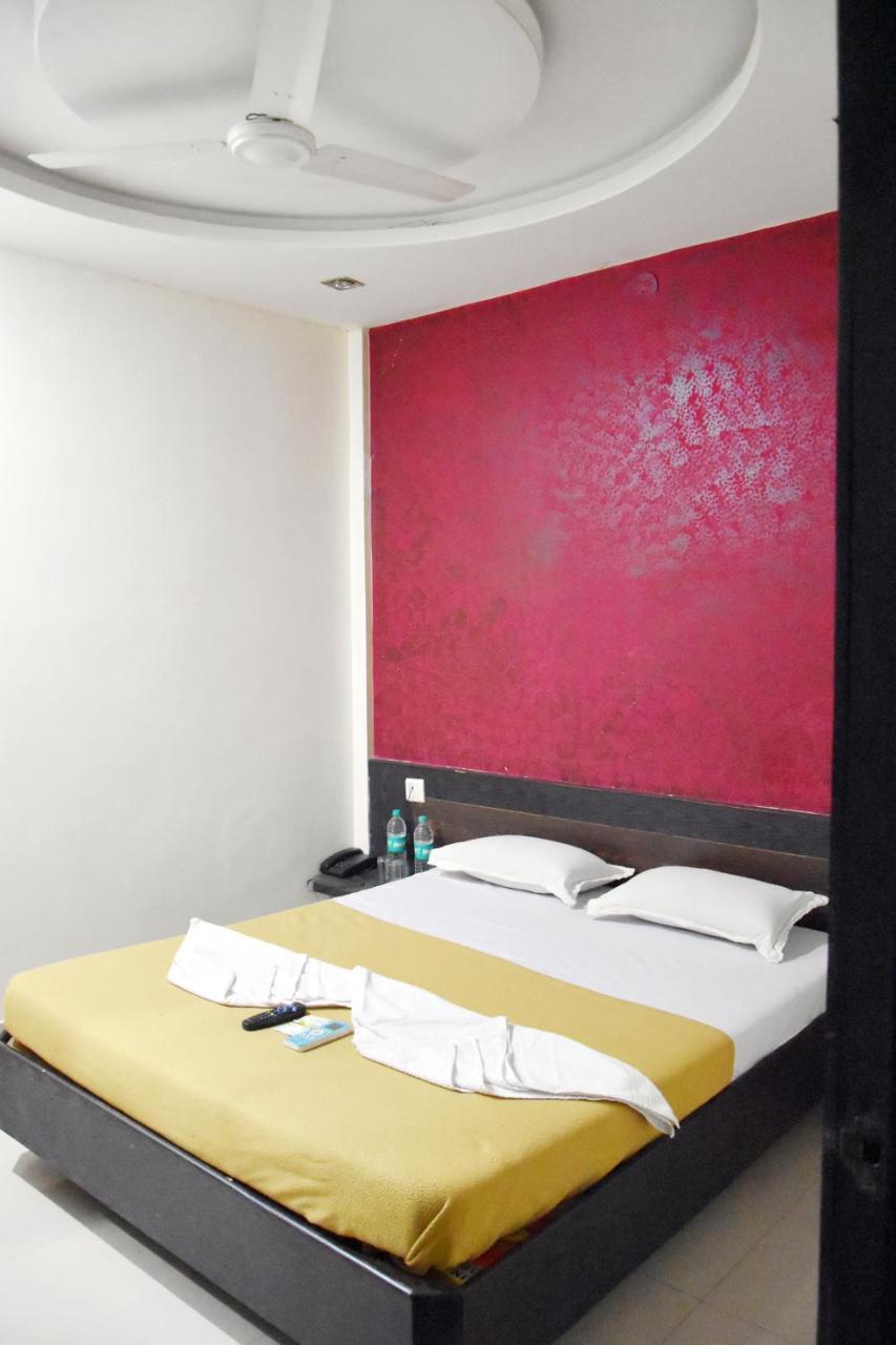 Hotel Sai Galaxy Inn Shirdi Ngoại thất bức ảnh